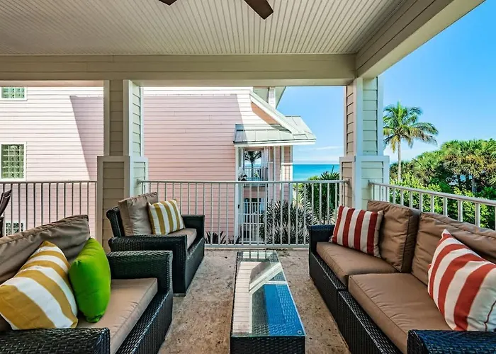 Beachside Luxury Holiday home *
