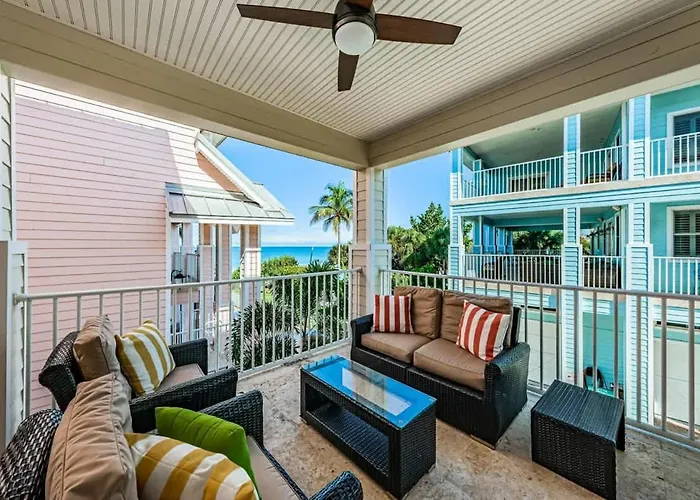 Beachside Luxury Holiday home
